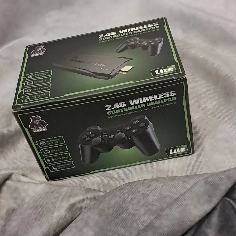 NWT 2.4G Wireless Controller Gamepad